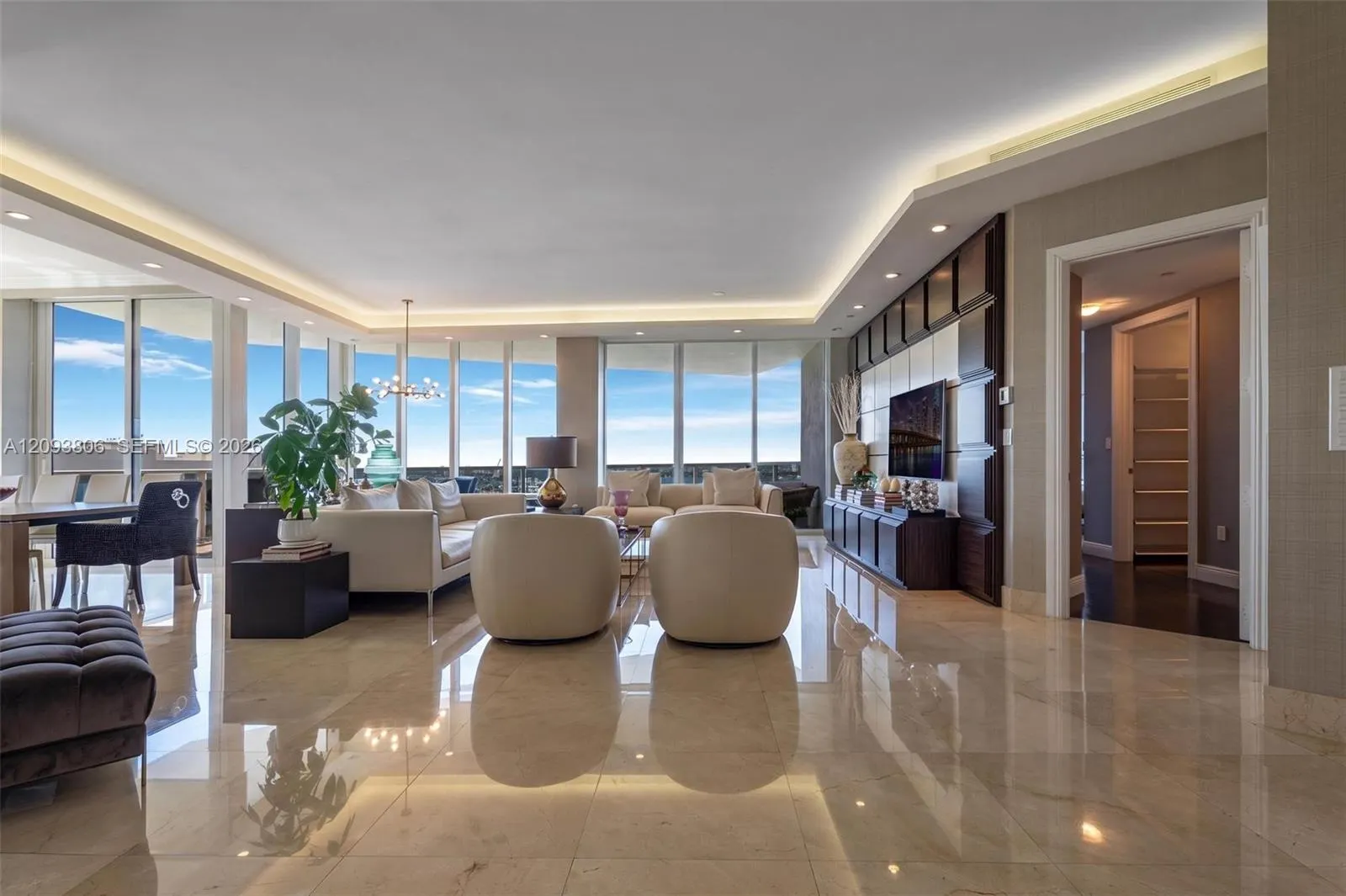 10225 Collins Avenue #1604
