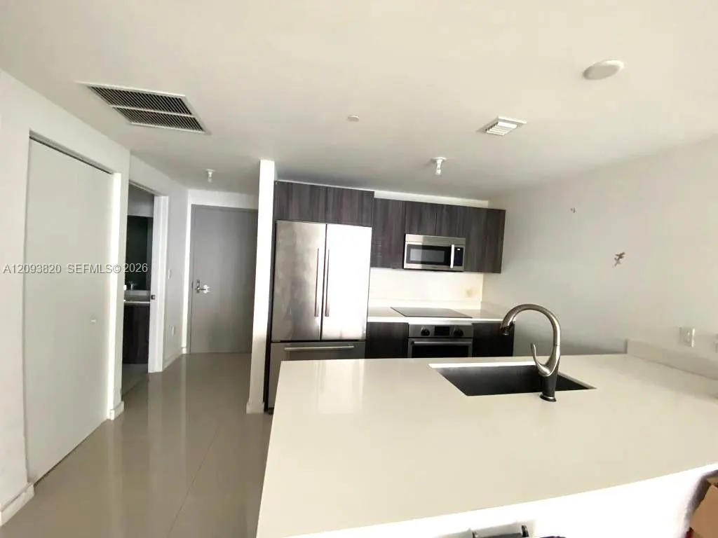 488 NE 18th Street #4905