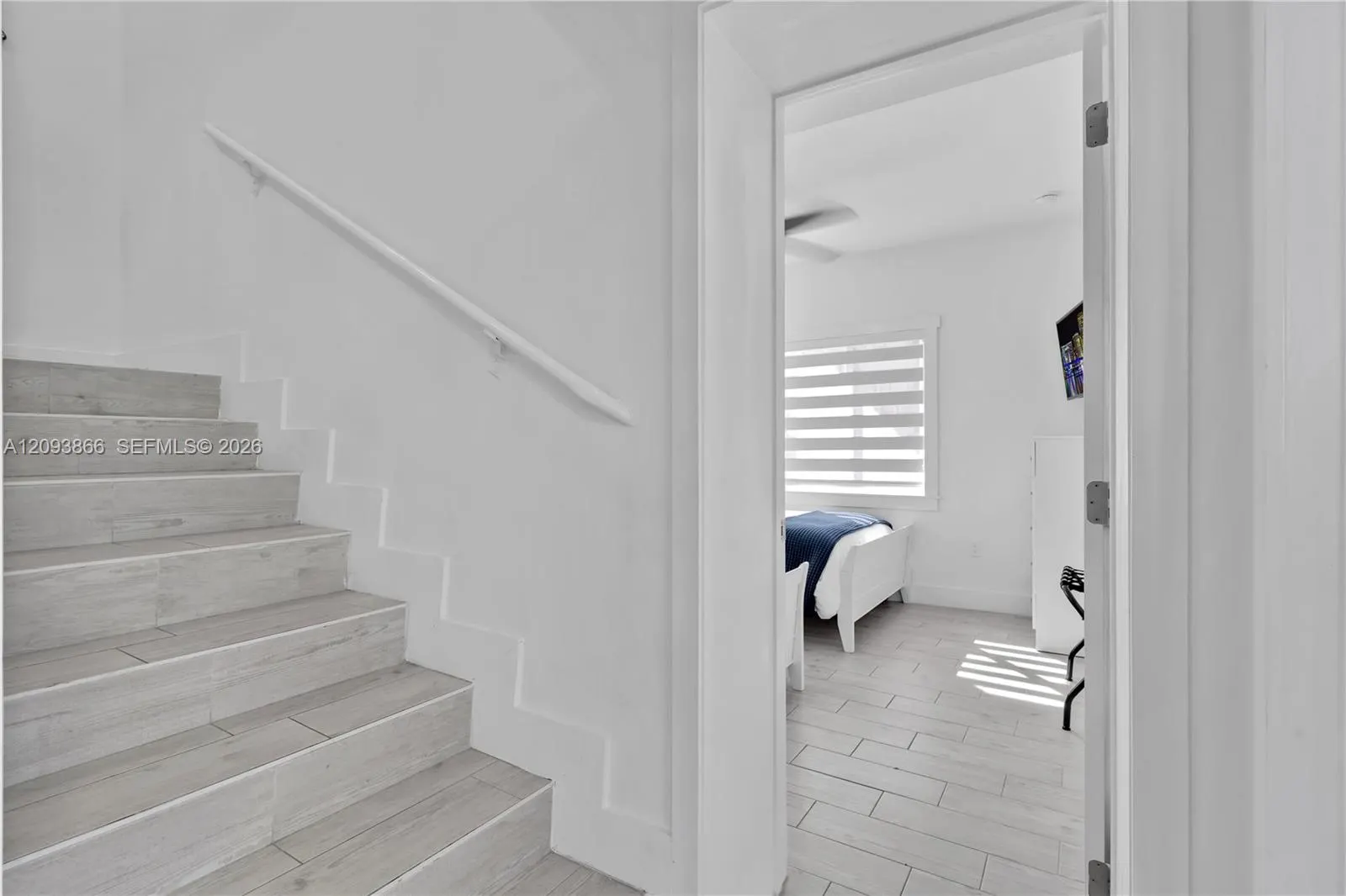 103 W Avenue A