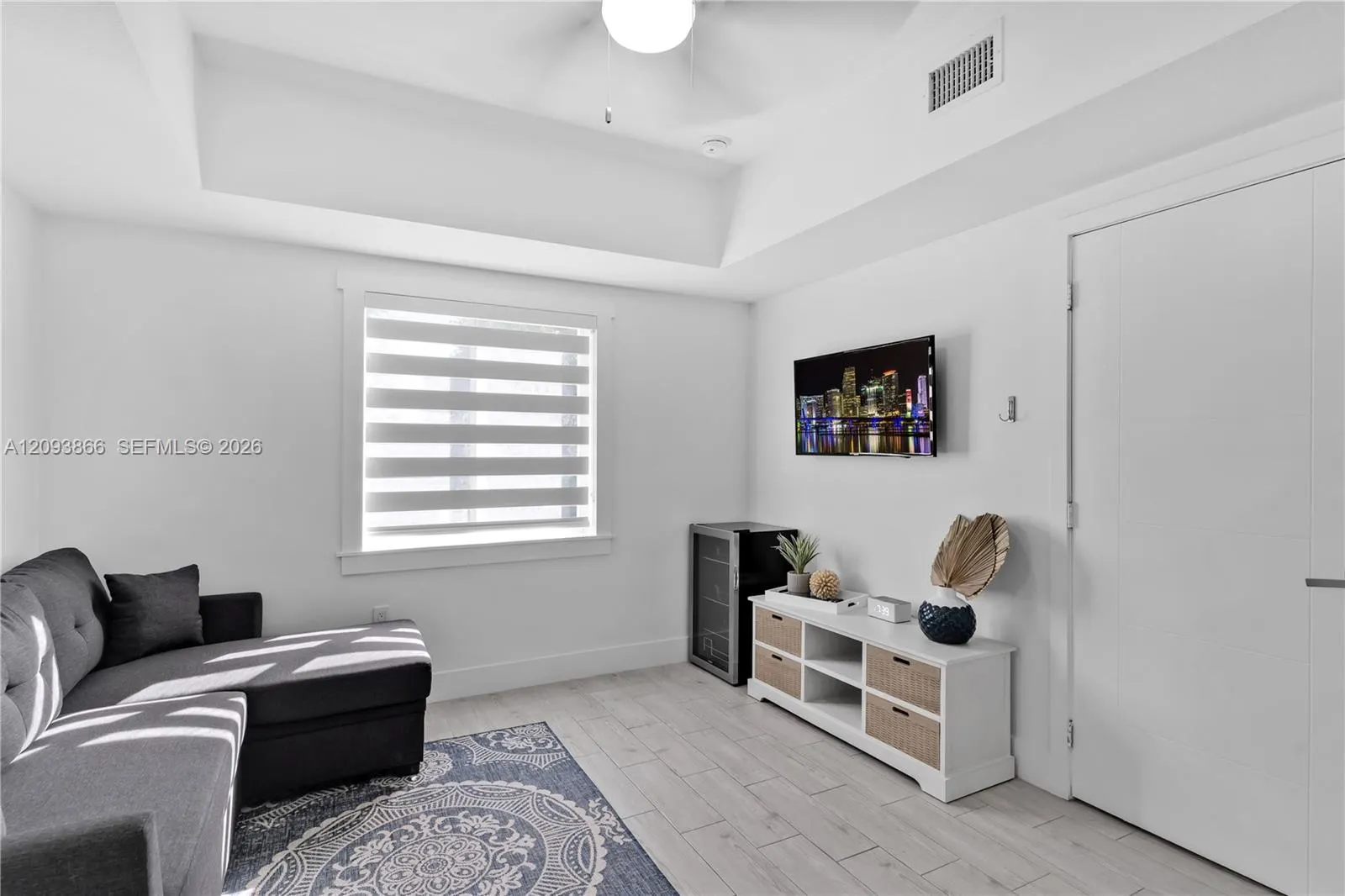 103 W Avenue A