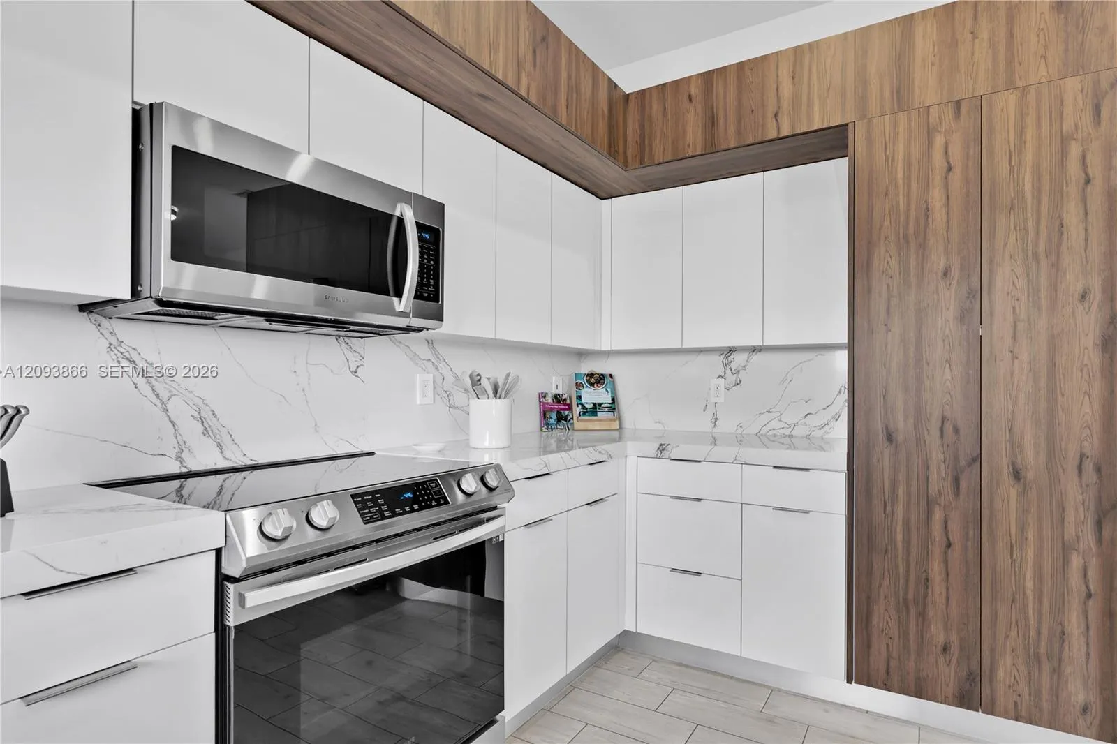 103 W Avenue A