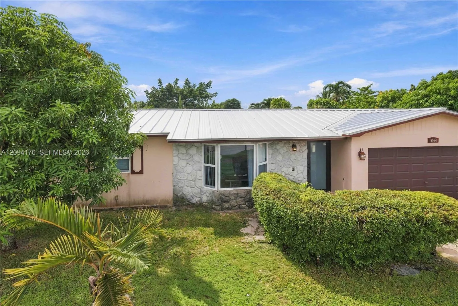 6924 NW 9th Street