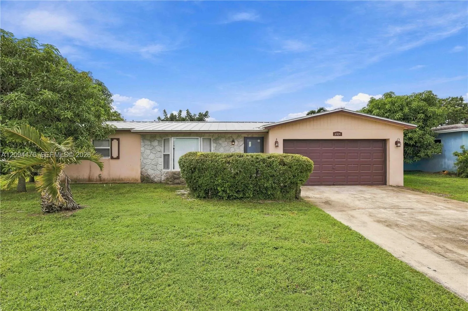 6924 NW 9th Street
