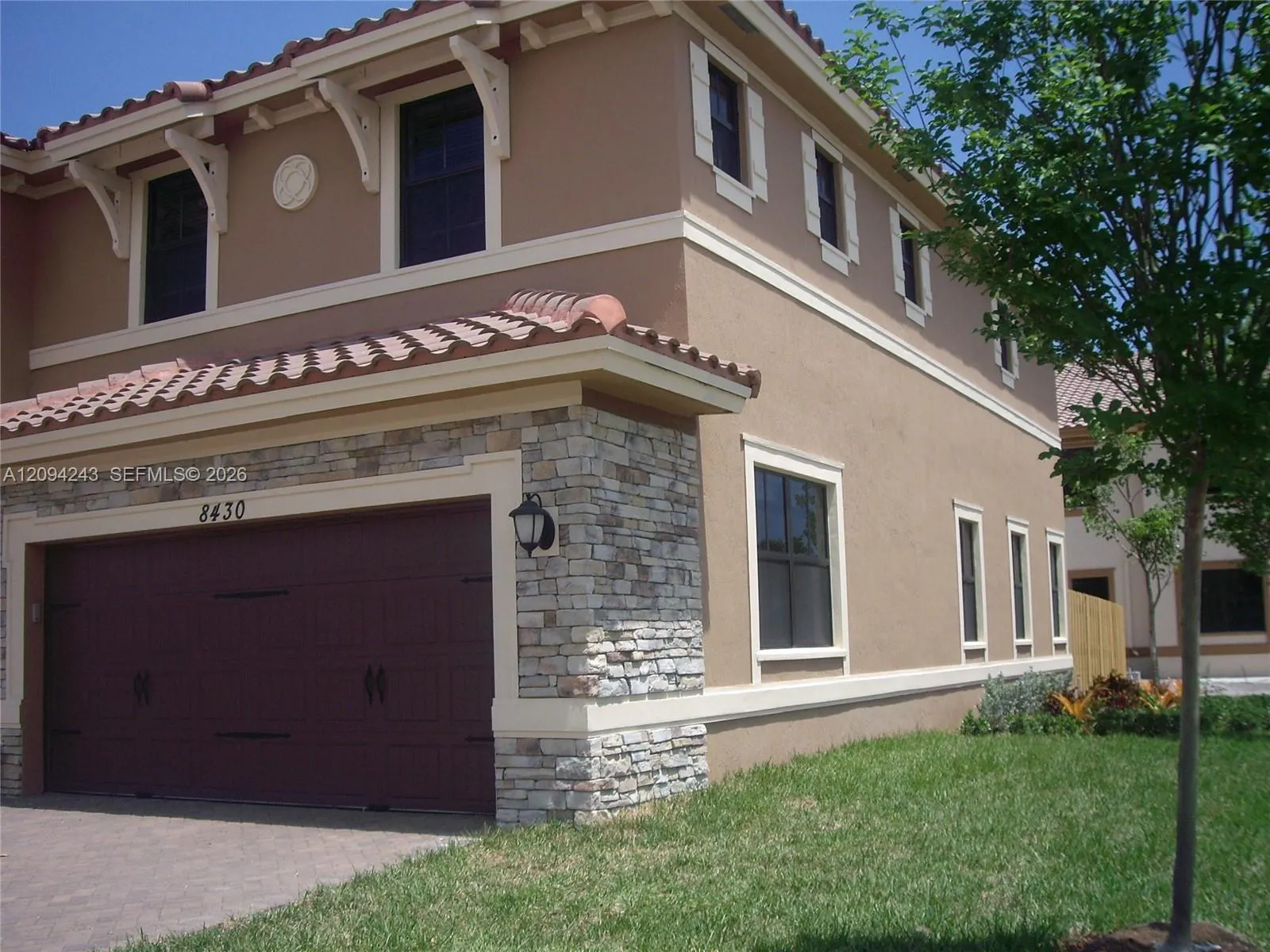 8430 Lakeview Trail