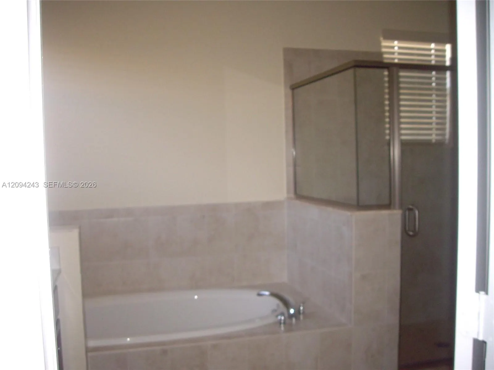 8430 Lakeview Trail