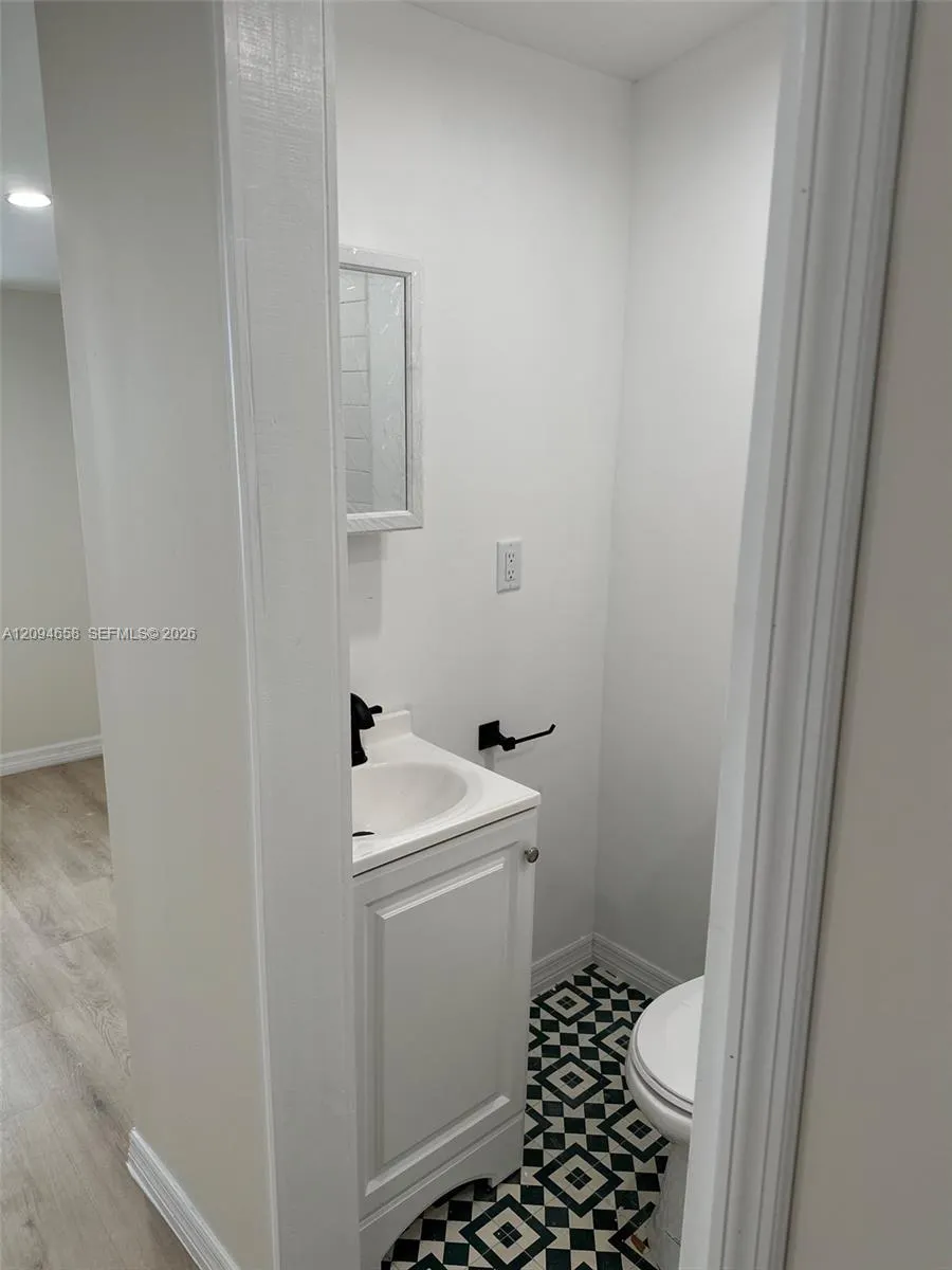 3460 NW 6th Street #2
