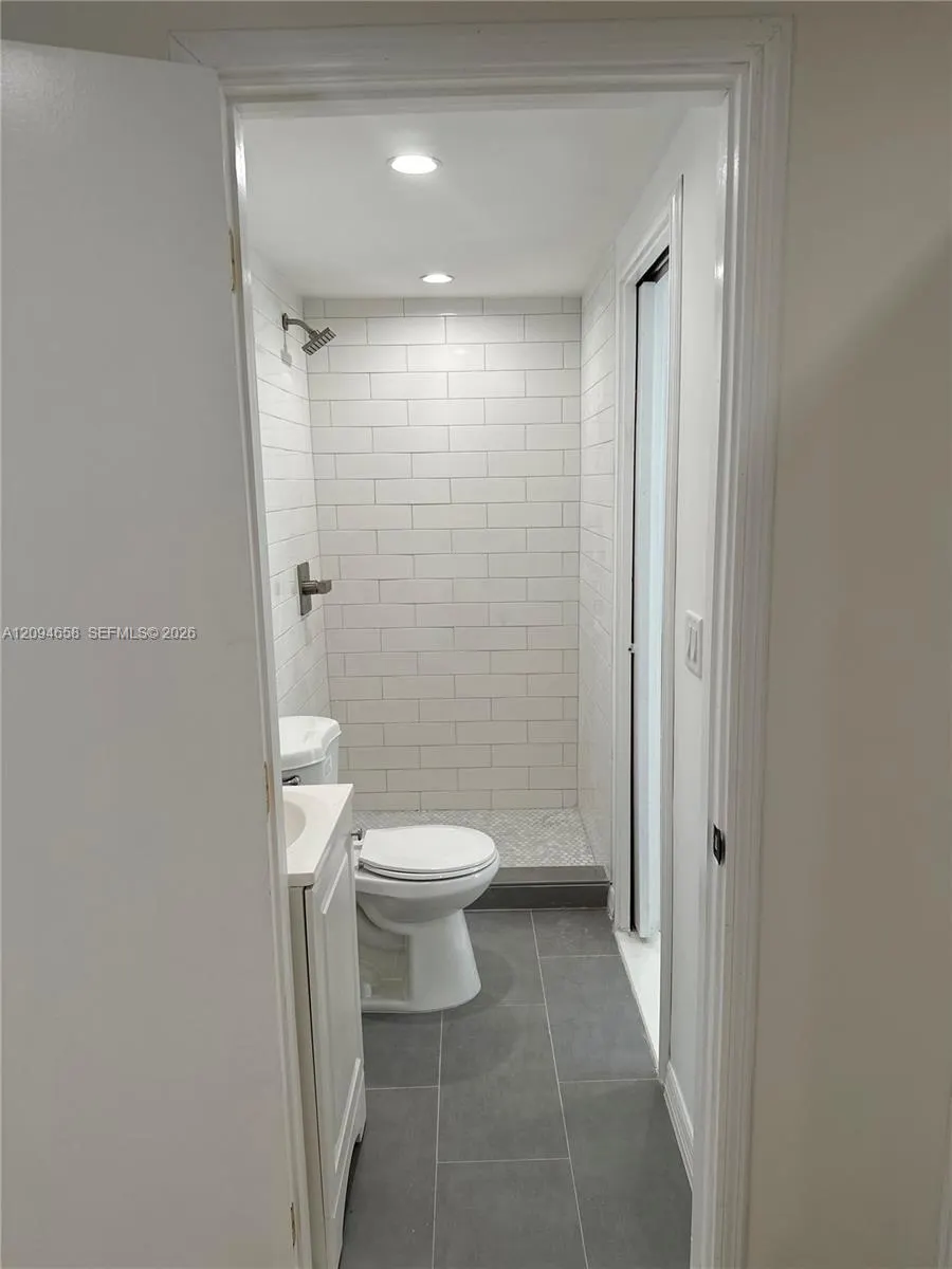 3460 NW 6th Street #2