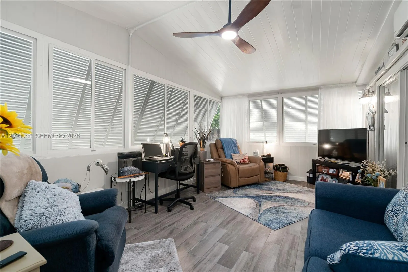 903 S Emerald Drive