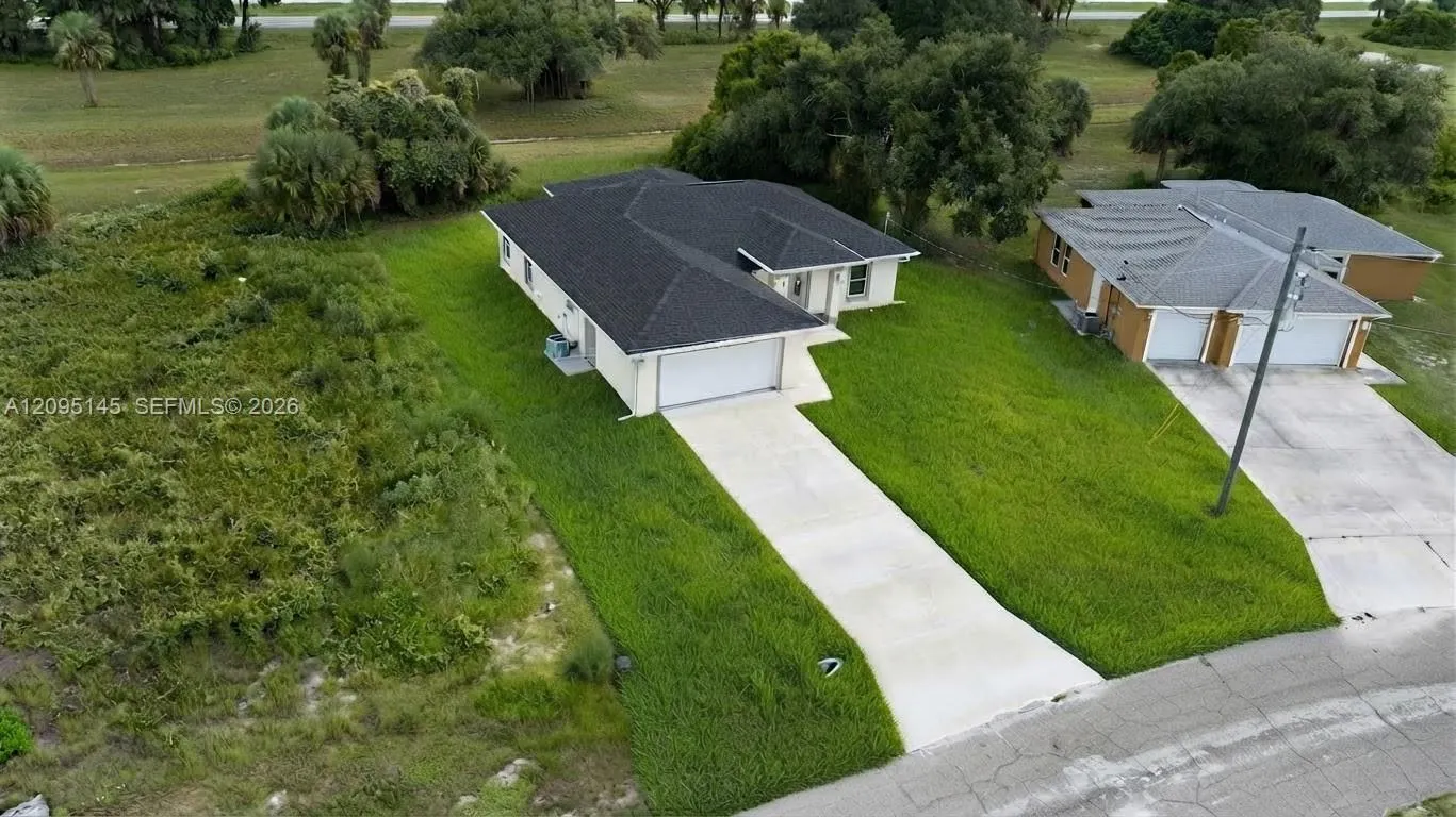 1138 N Argosy Road
