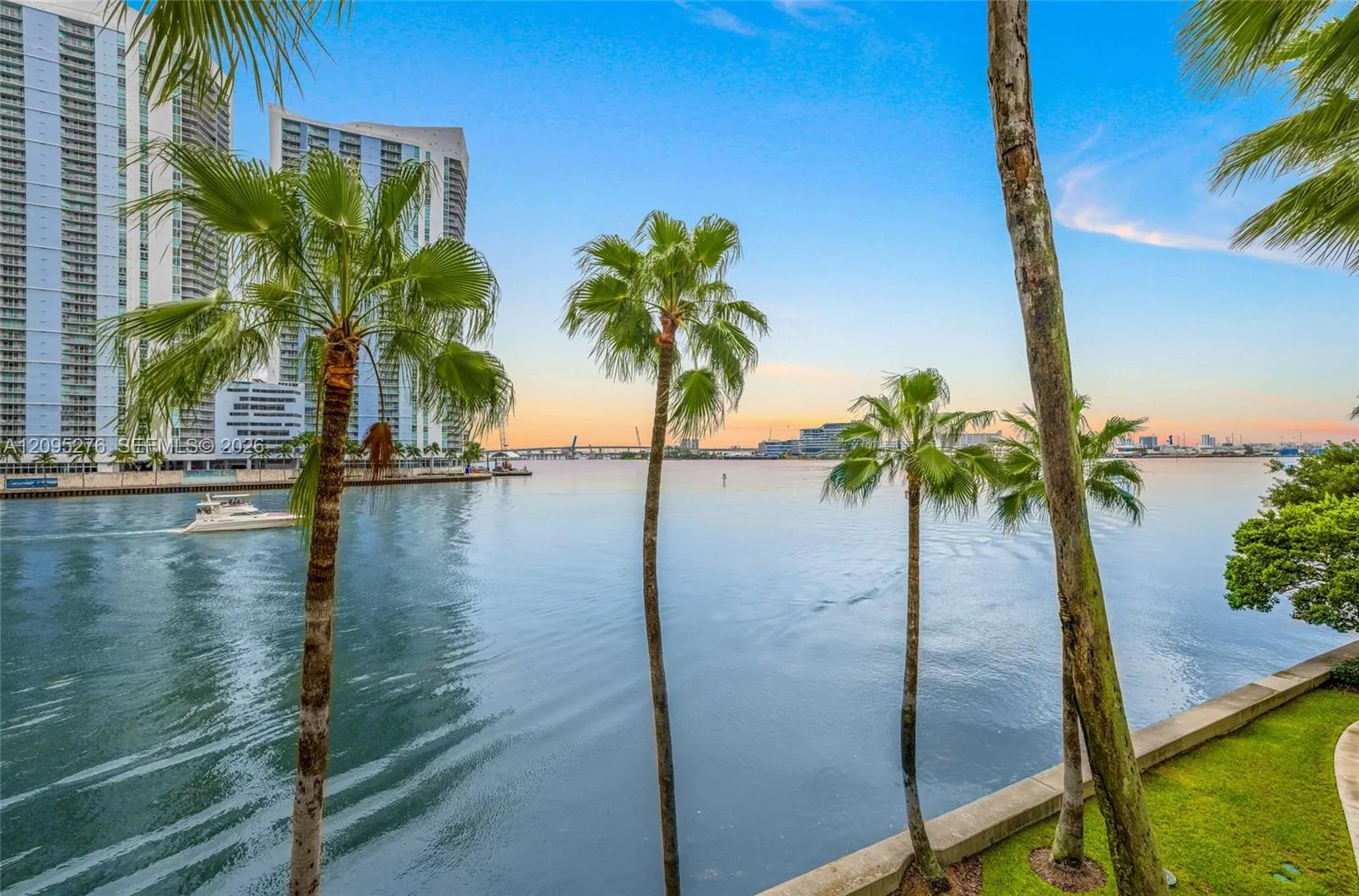 888 Brickell Key Drive #2611