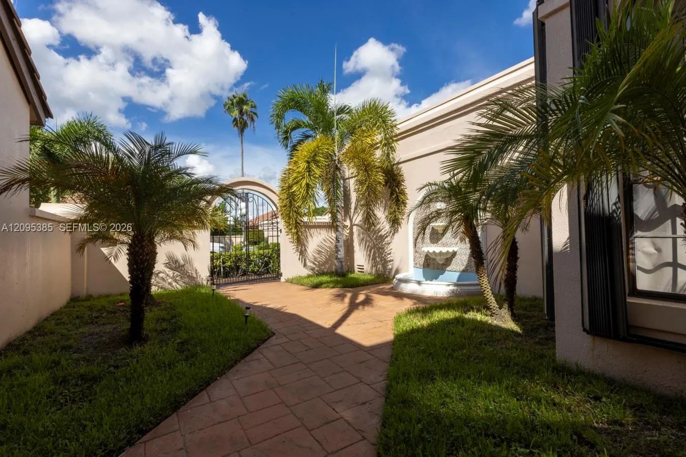 718 Deer Creek Via Verona