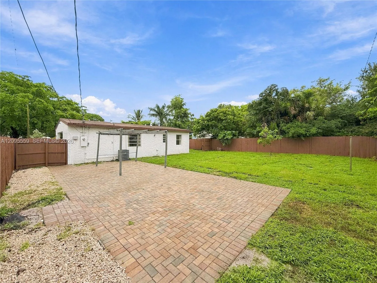 133 SW 22nd Terrace