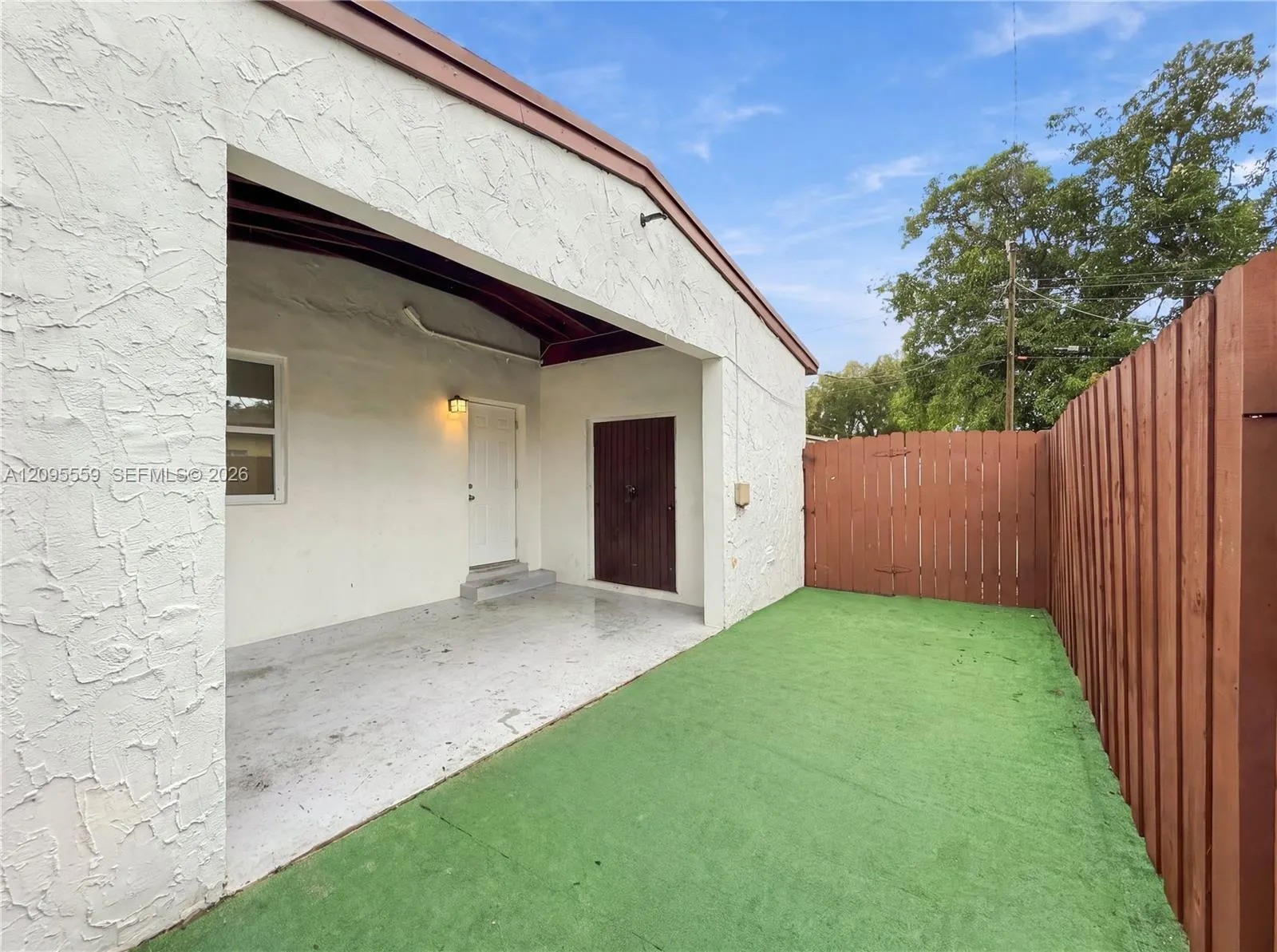 133 SW 22nd Terrace