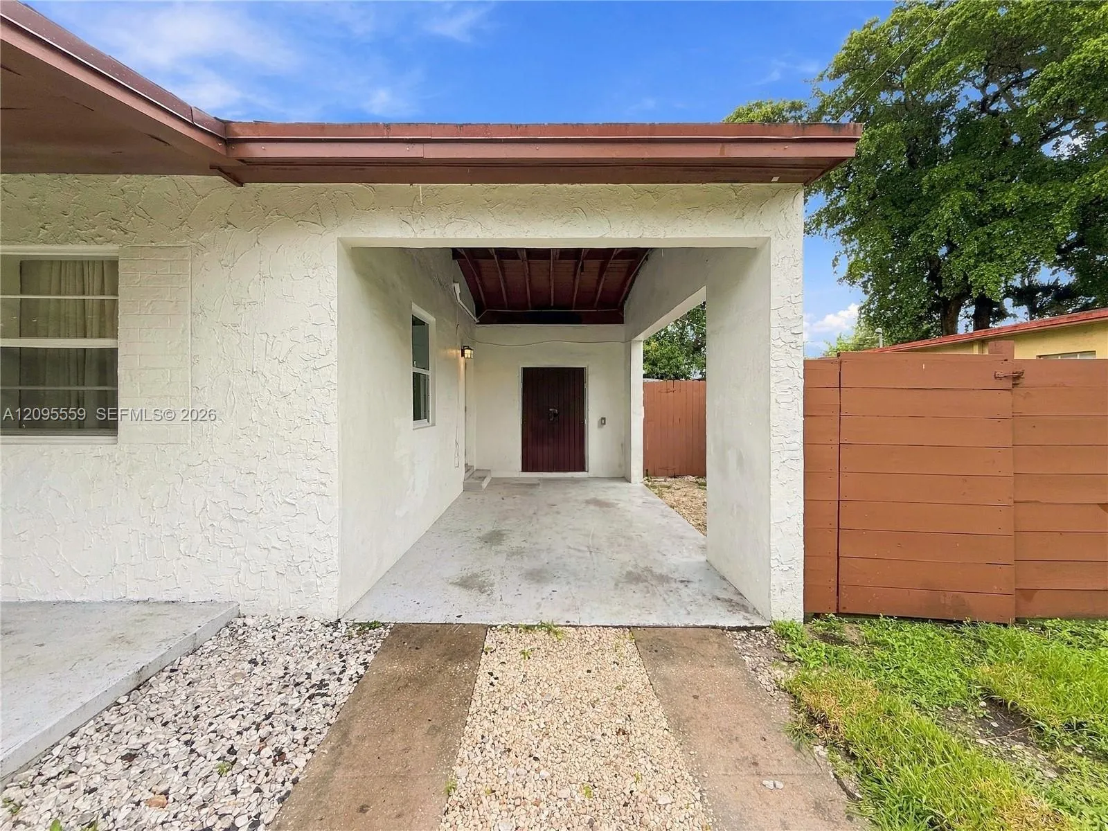 133 SW 22nd Terrace
