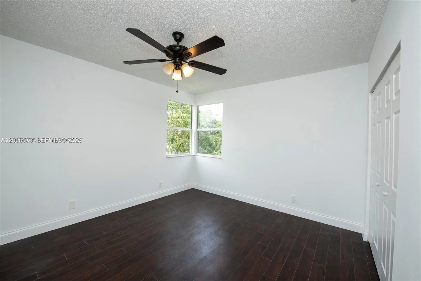 1127 SW 104th Way