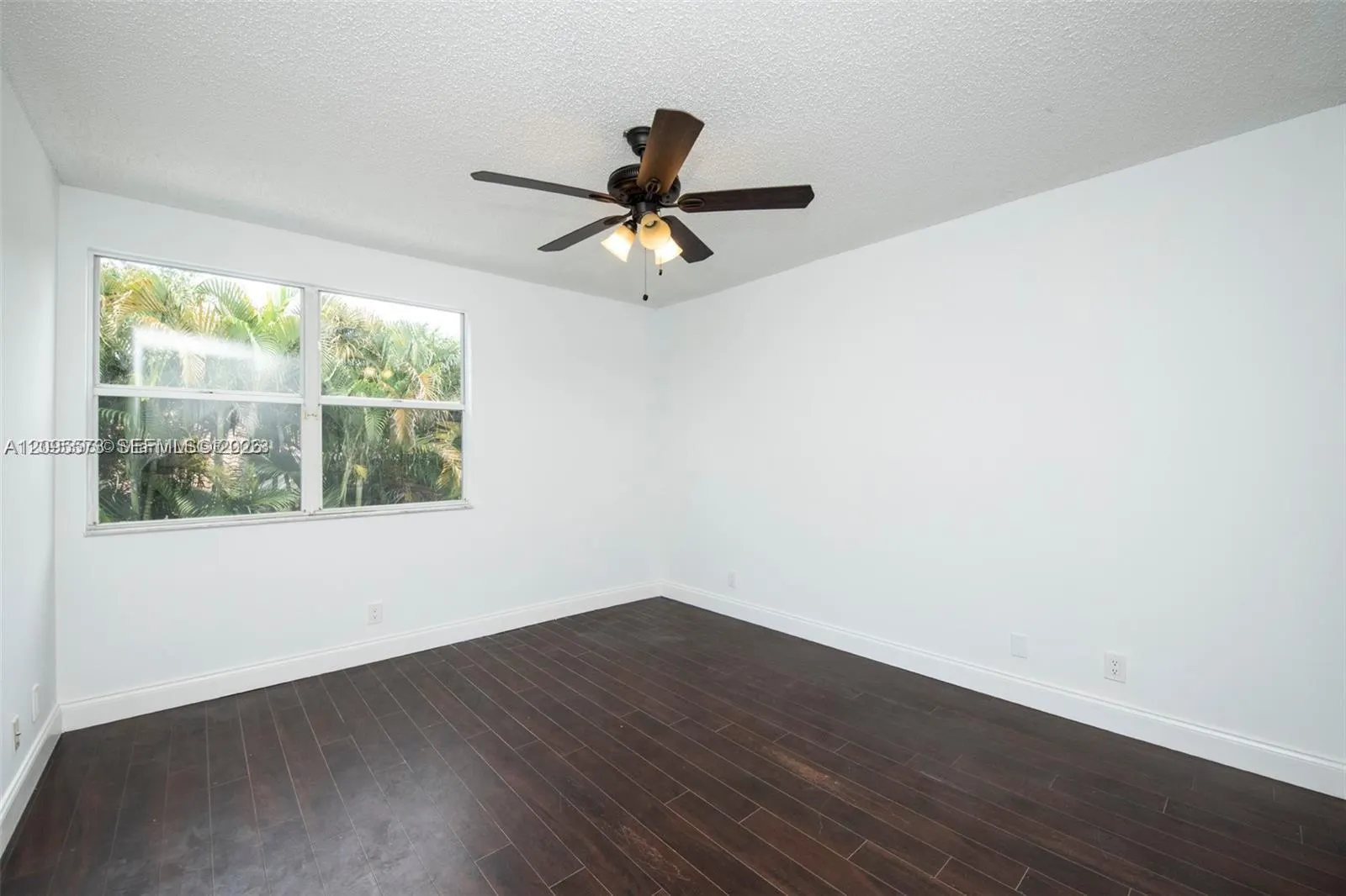 1127 SW 104th Way