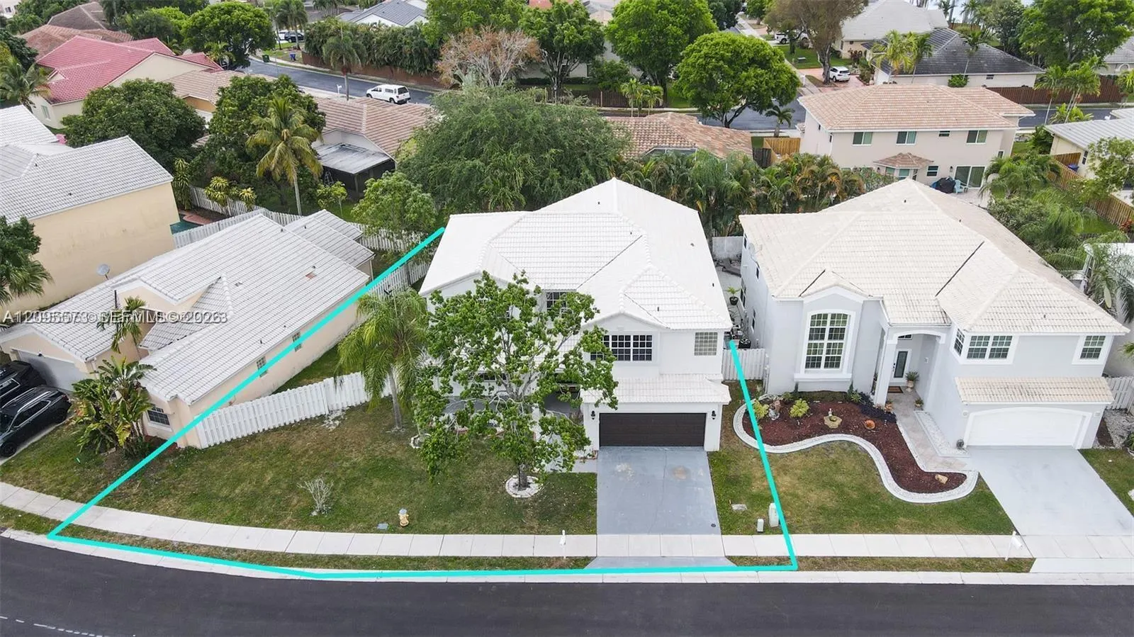 1127 SW 104th Way
