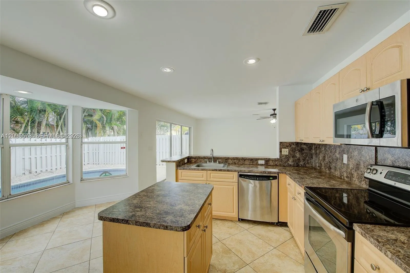 1127 SW 104th Way