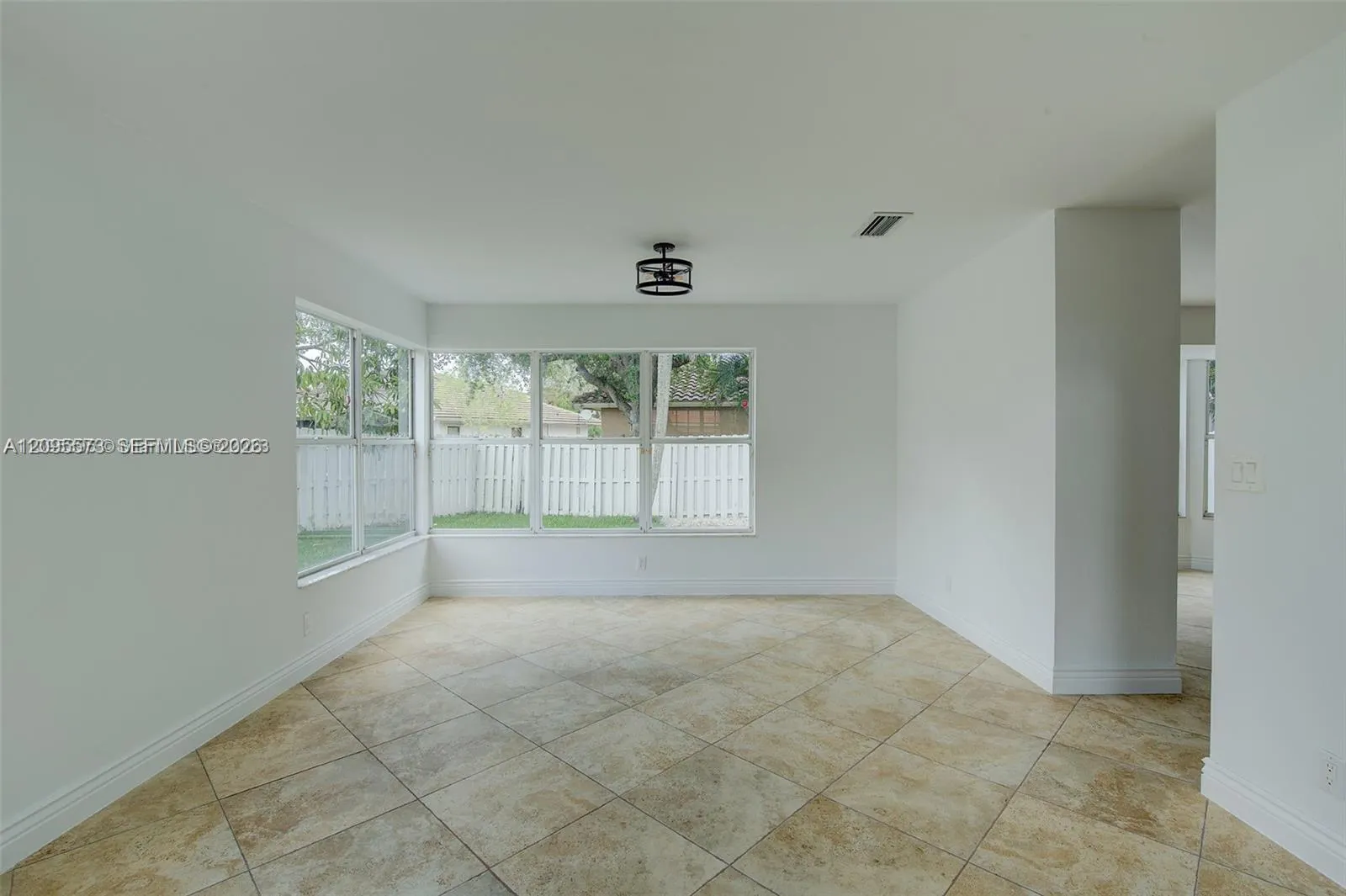 1127 SW 104th Way