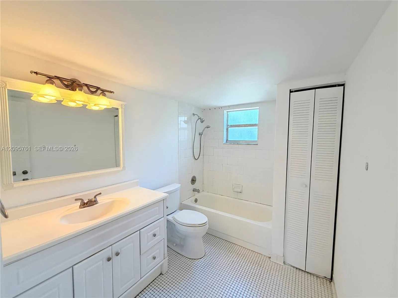 107 Gardens Drive #106