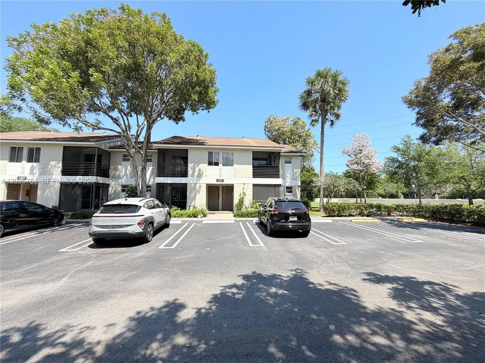 107 Gardens Drive #106