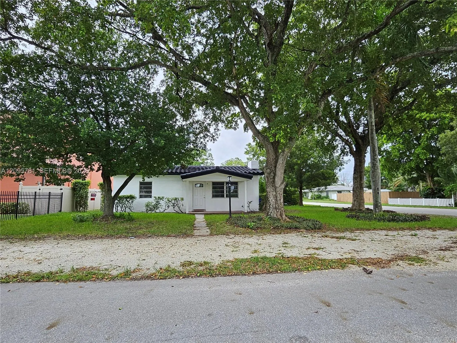 700 NE 7th Street