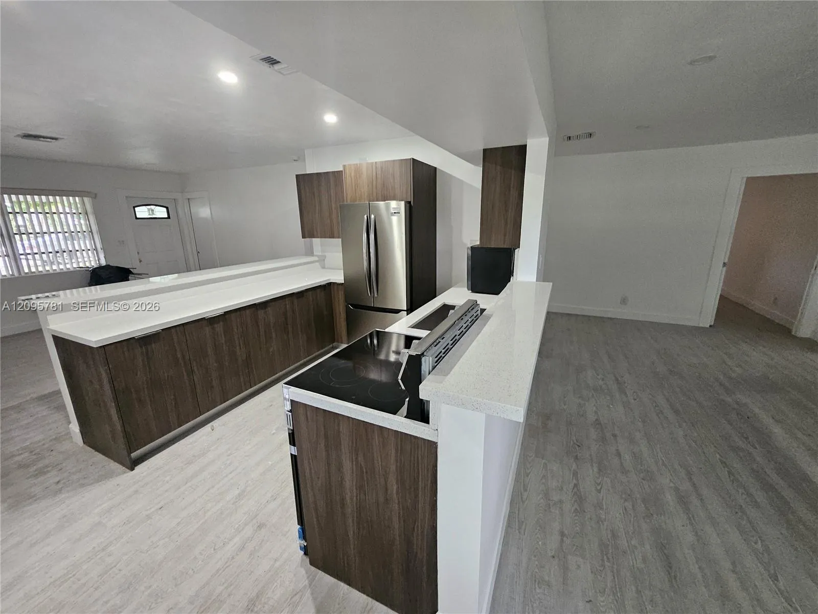 700 NE 7th Street