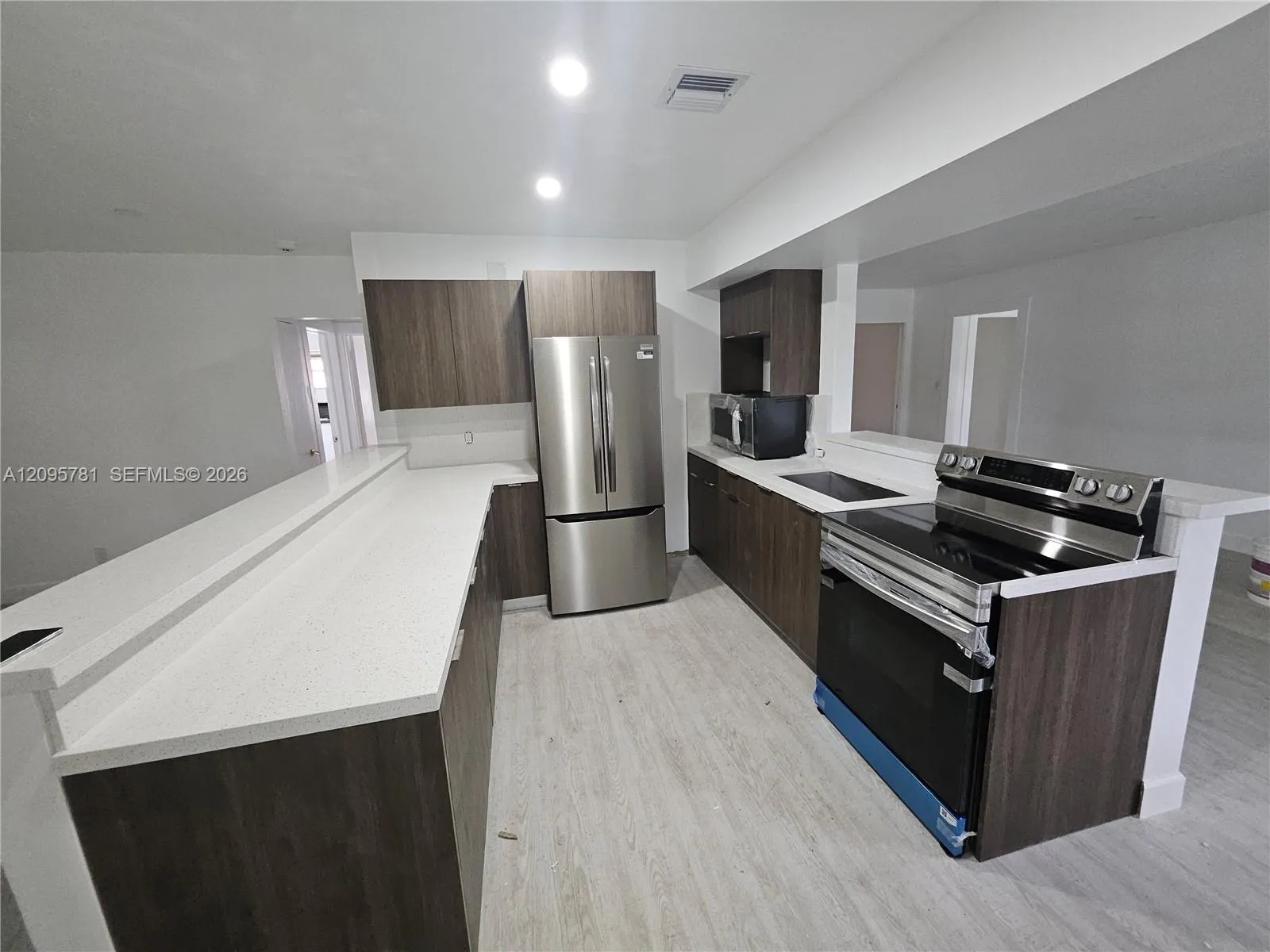700 NE 7th Street