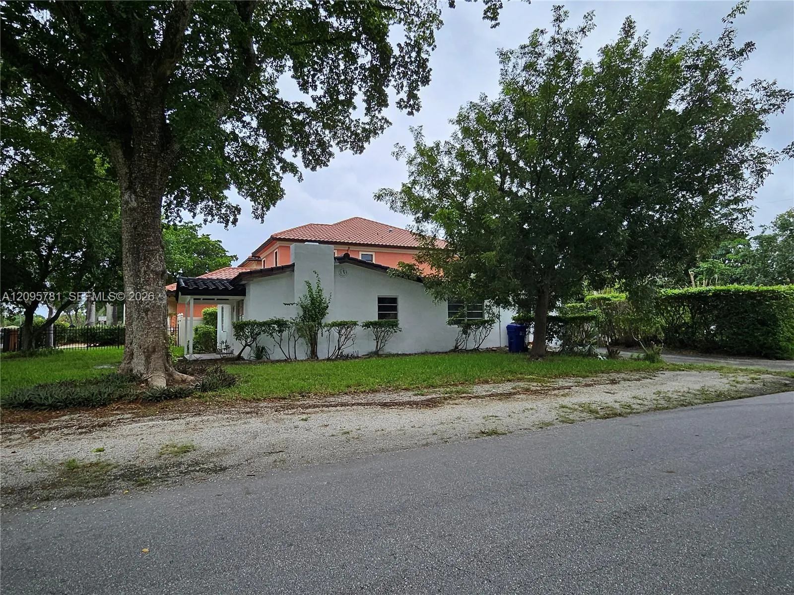 700 NE 7th Street