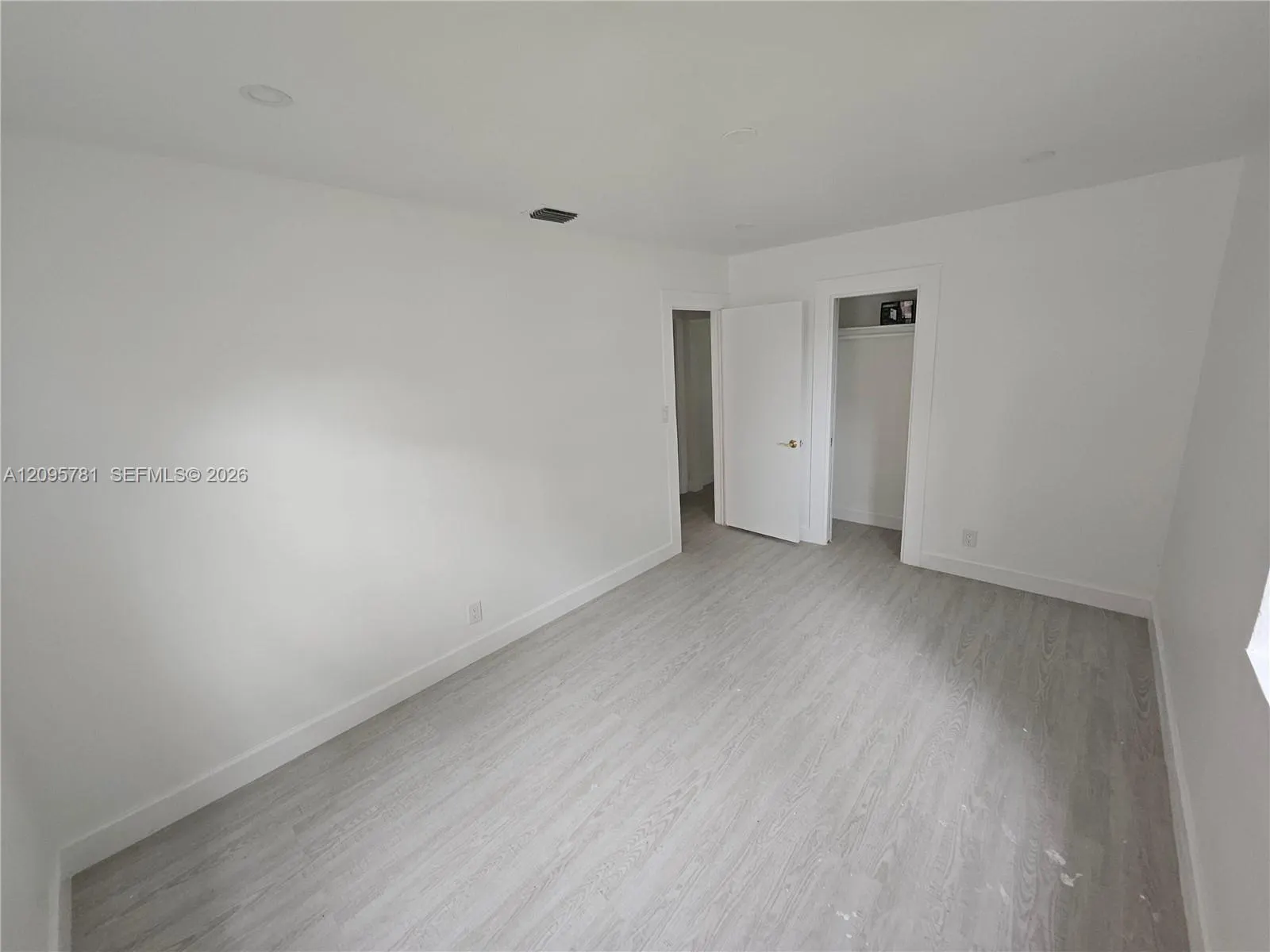 700 NE 7th Street