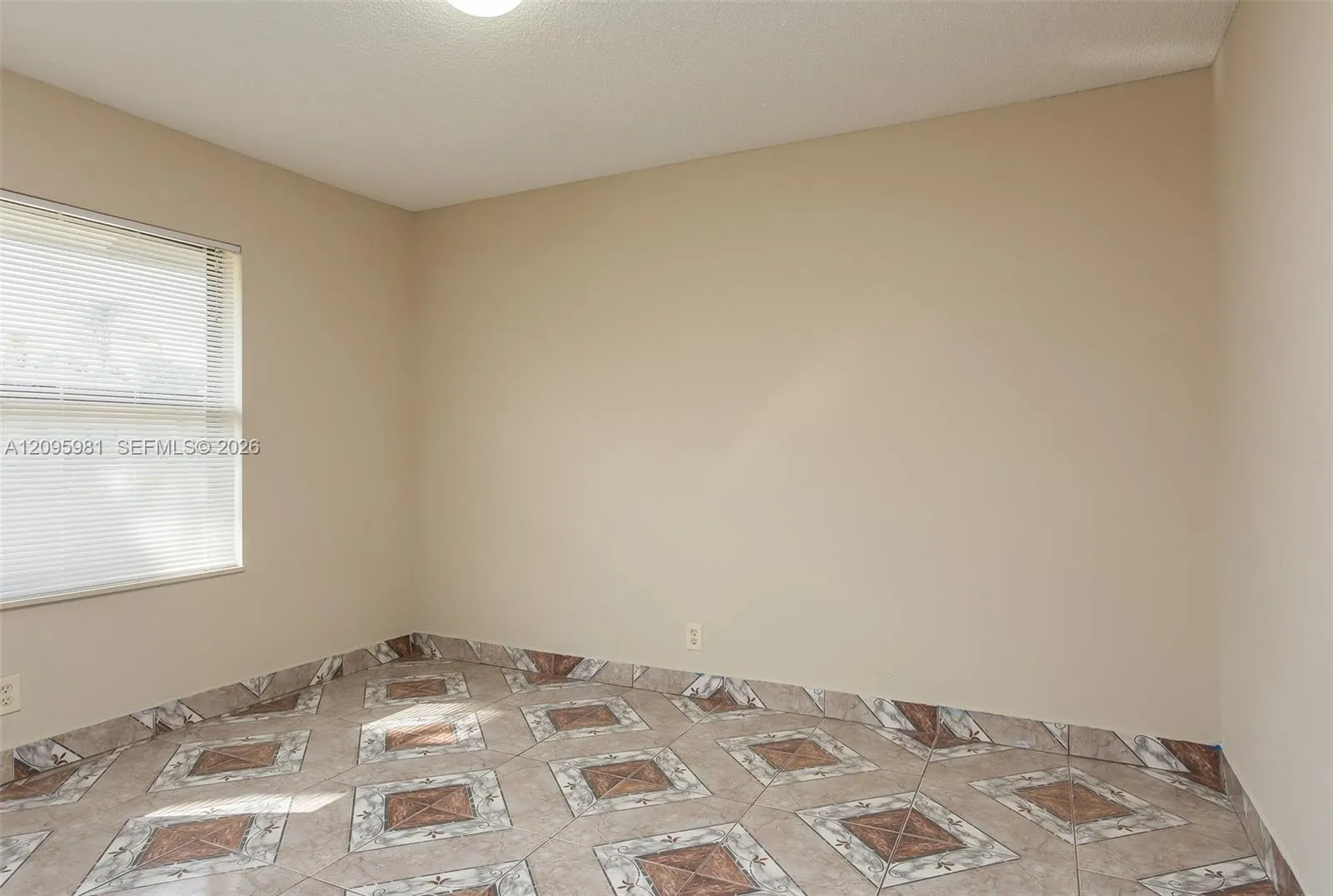 5990 W Ithaca Circle W