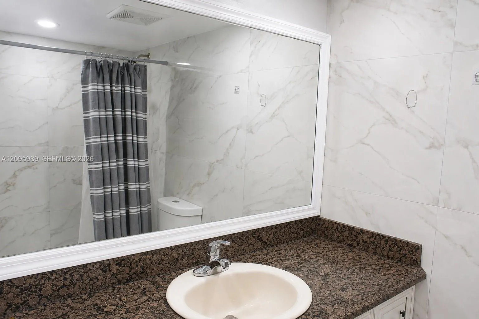737 SE 1st Way #110
