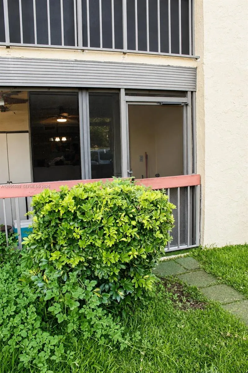 737 SE 1st Way #110