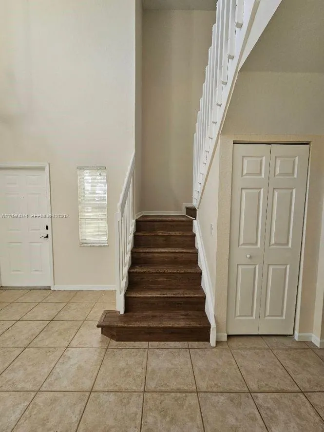 7604 Sierra Ridge Lane