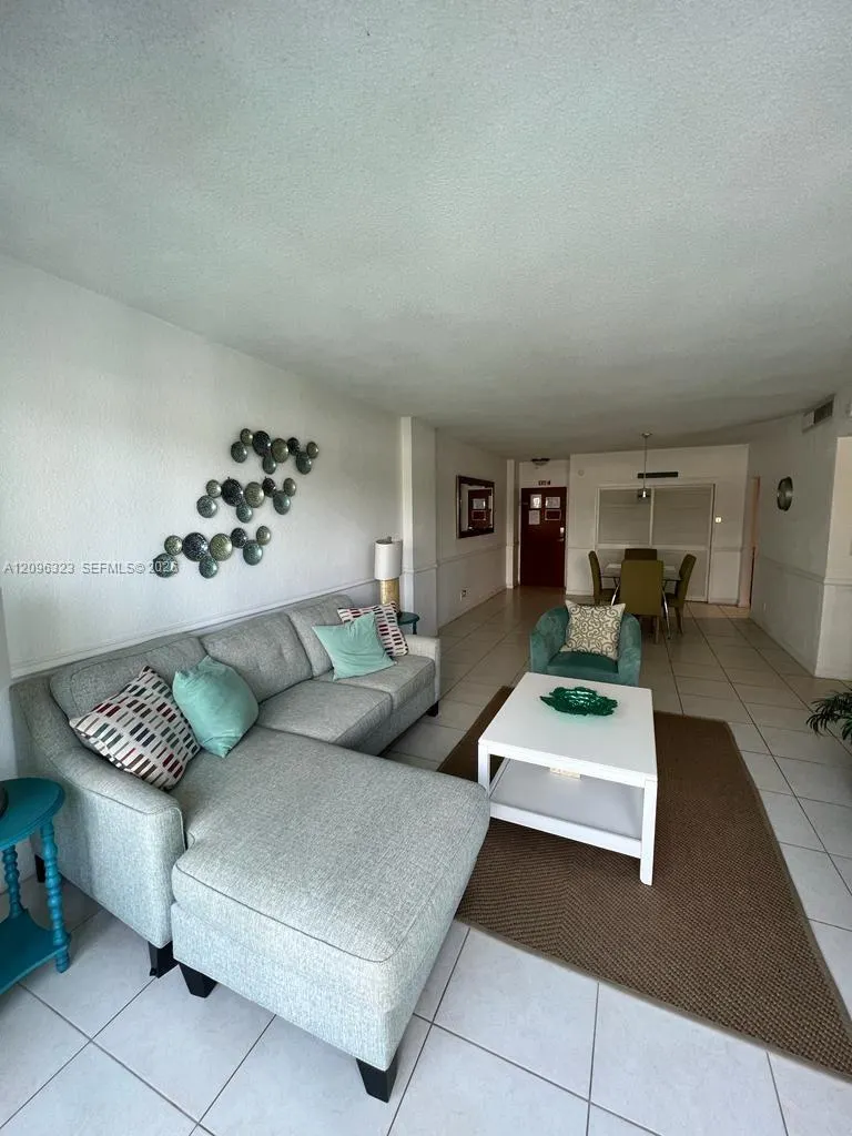 3901 S Ocean Drive #3A