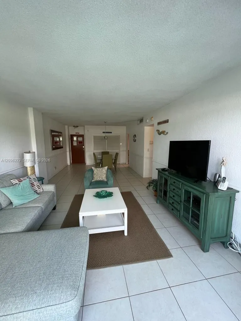 3901 S Ocean Drive #3A