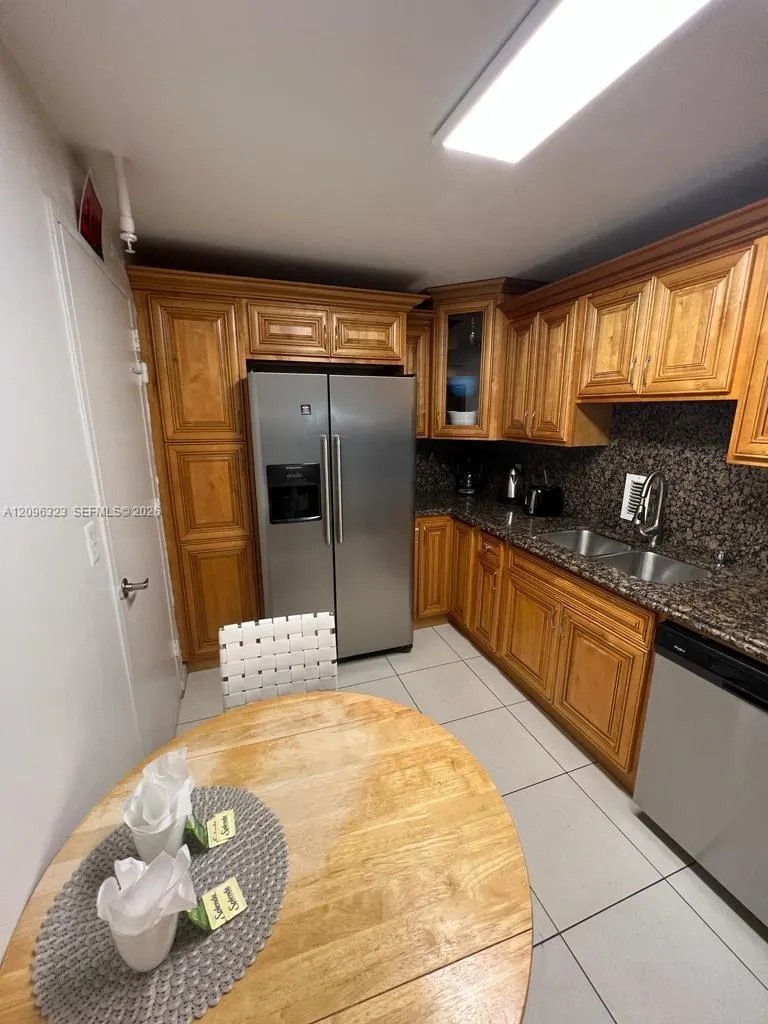 3901 S Ocean Drive #3A