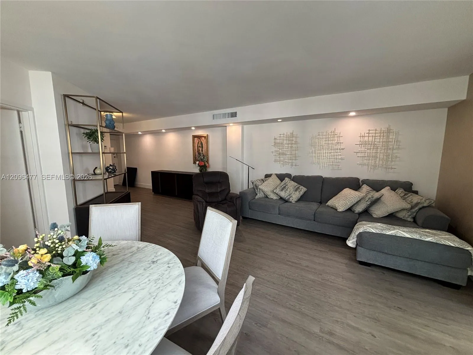 905 Brickell Bay Drive #1124