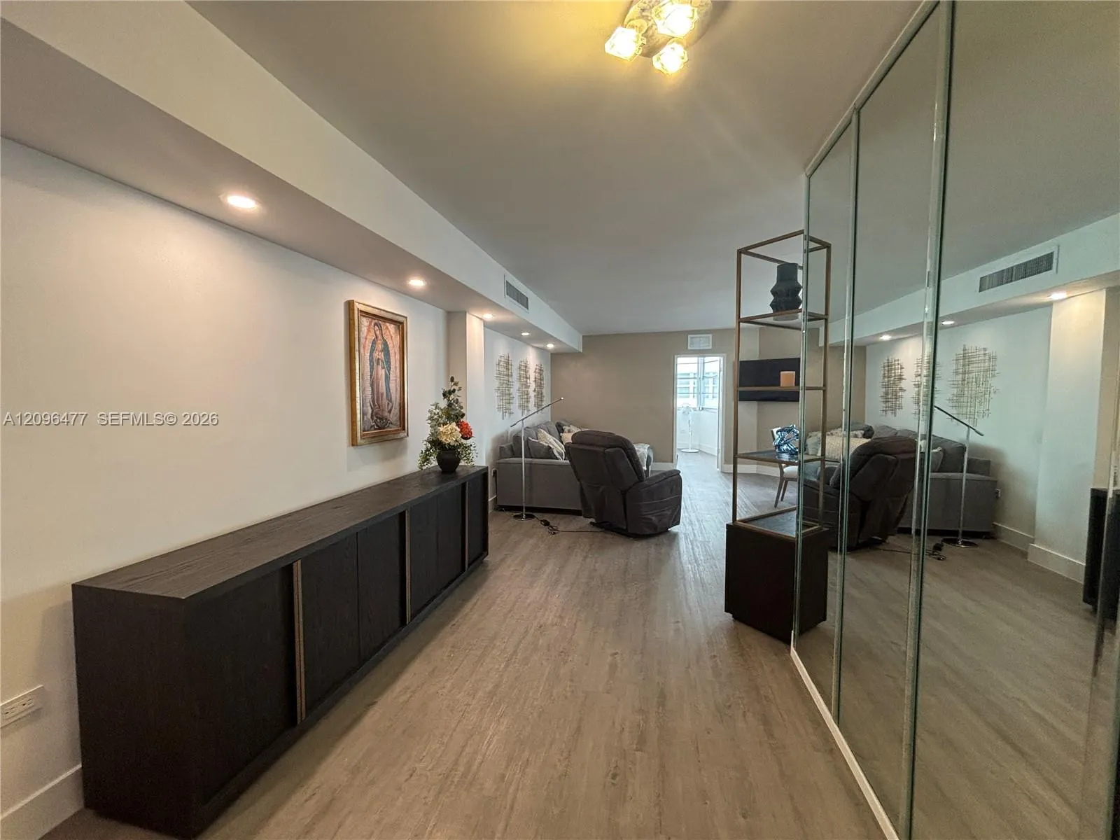 905 Brickell Bay Drive #1124