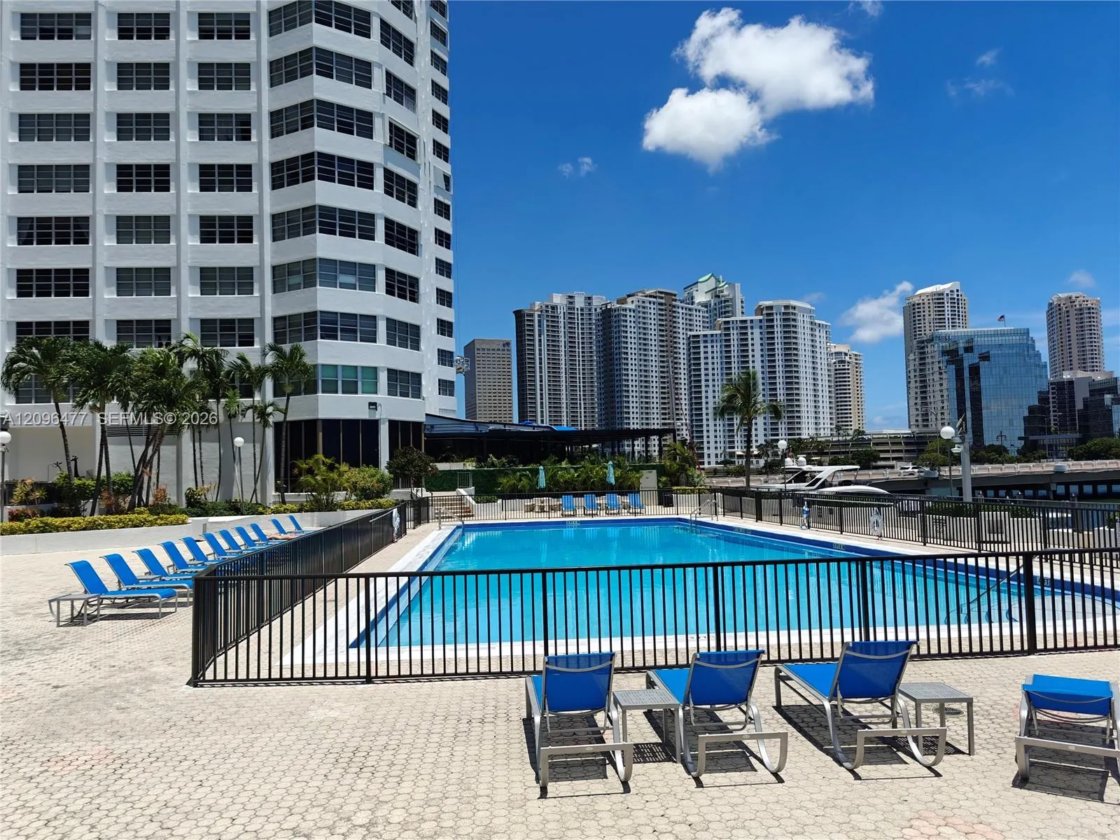 905 Brickell Bay Drive #1124
