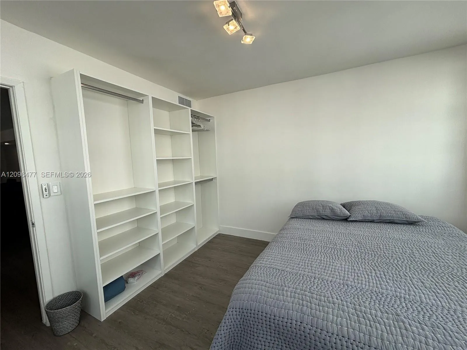 905 Brickell Bay Drive #1124