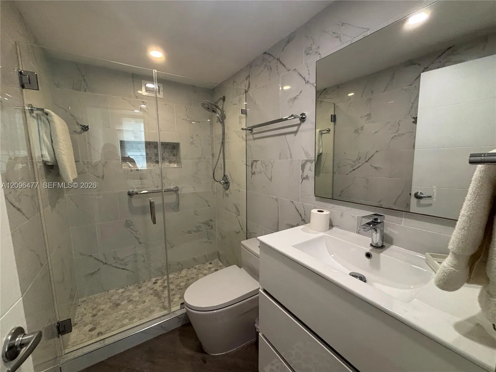 905 Brickell Bay Drive #1124