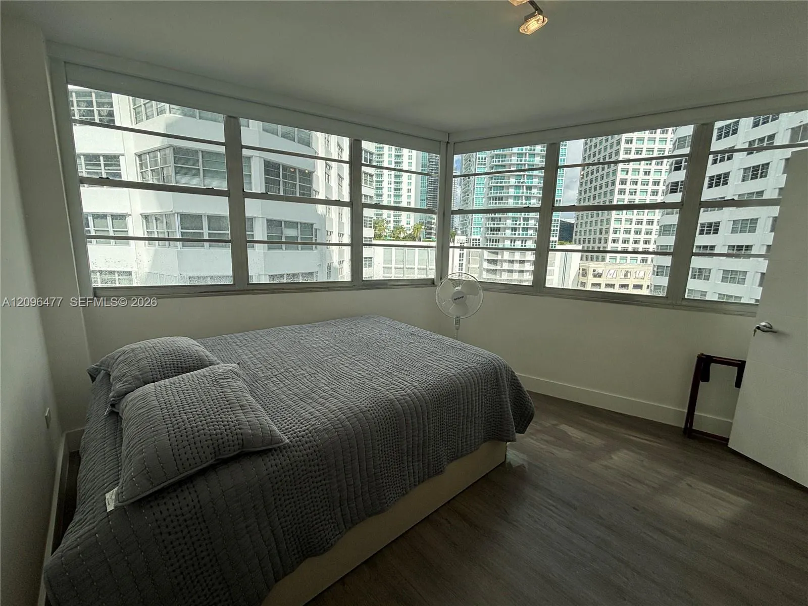 905 Brickell Bay Drive #1124