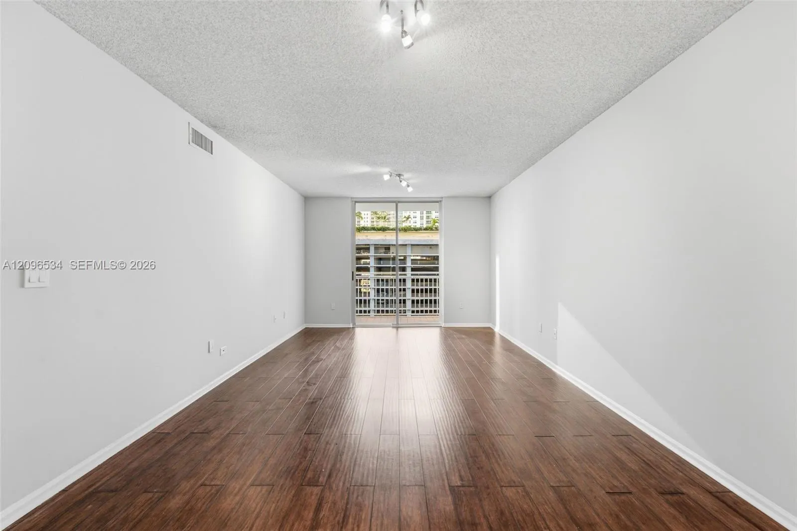 185 SE 14th Terrace #1010