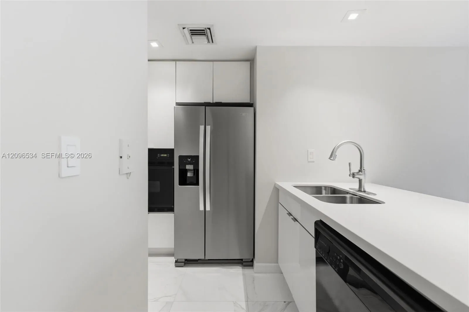 185 SE 14th Terrace #1010
