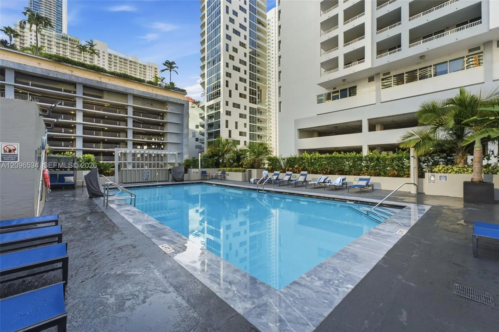 185 SE 14th Terrace #1010
