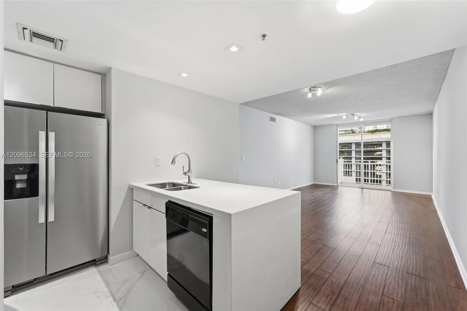 185 SE 14th Terrace #1010
