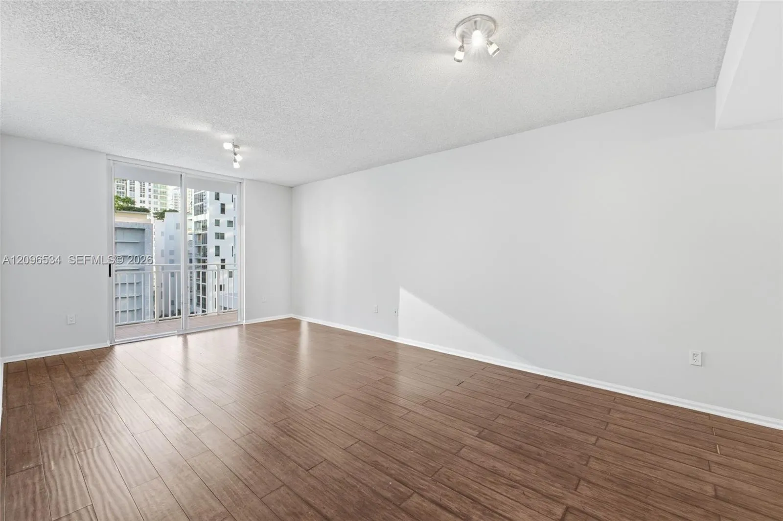 185 SE 14th Terrace #1010