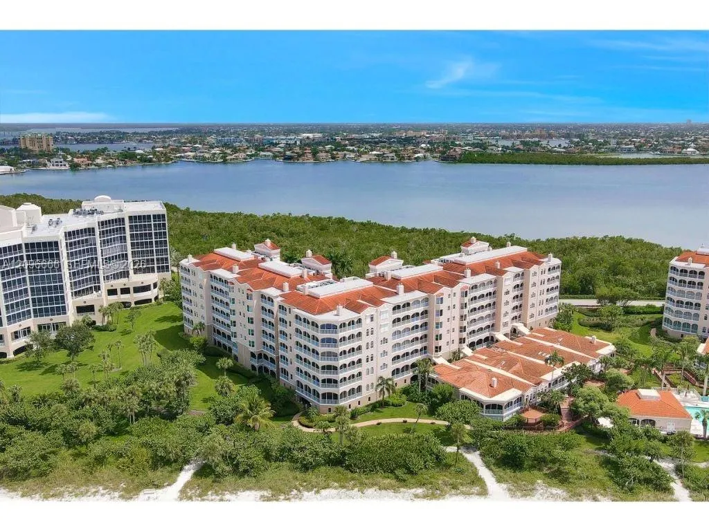 3000 Royal Marco Way #20