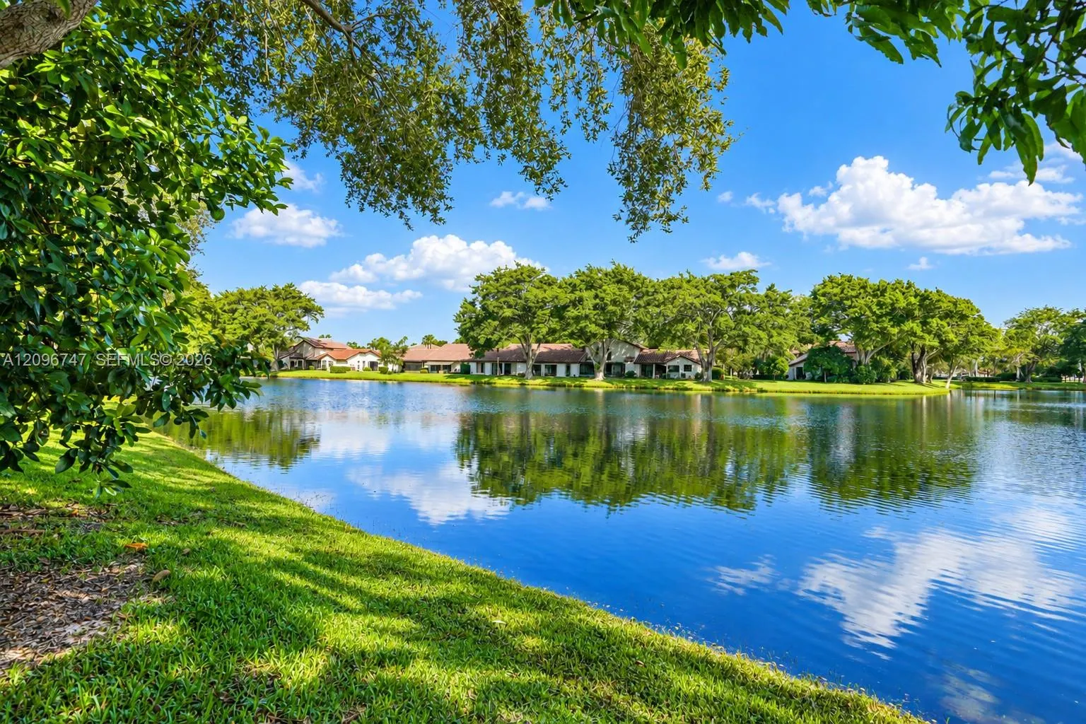 3237 Deer Creek Lake Shore Drive